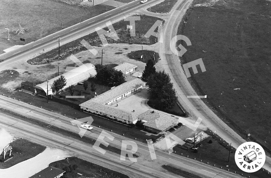 Ramona Court Motel - 1968 (newer photo)